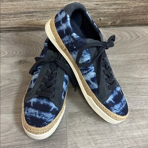 Crown Vintage Blue Tie-Dye Sneakers